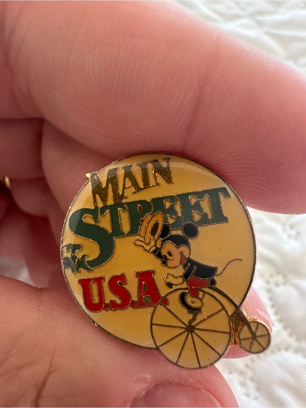Disney Main Street U.S.A. Pin — Yellow, Red, Green